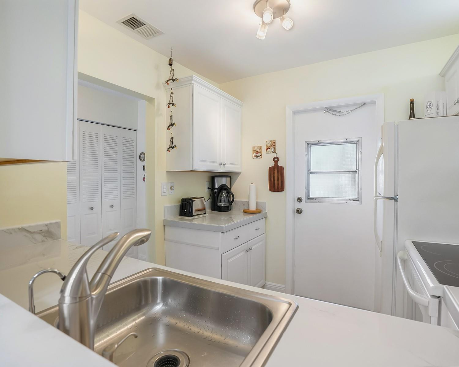 4800 NW 35th Street 502
