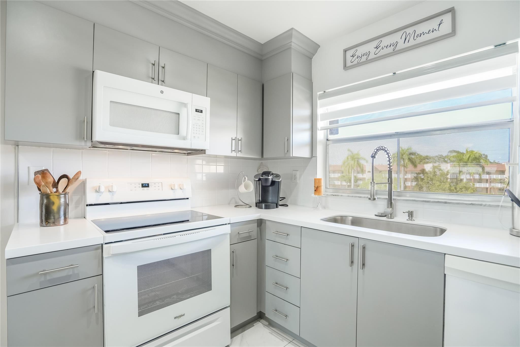 9300 Sunrise Lakes Boulevard Unit: 309