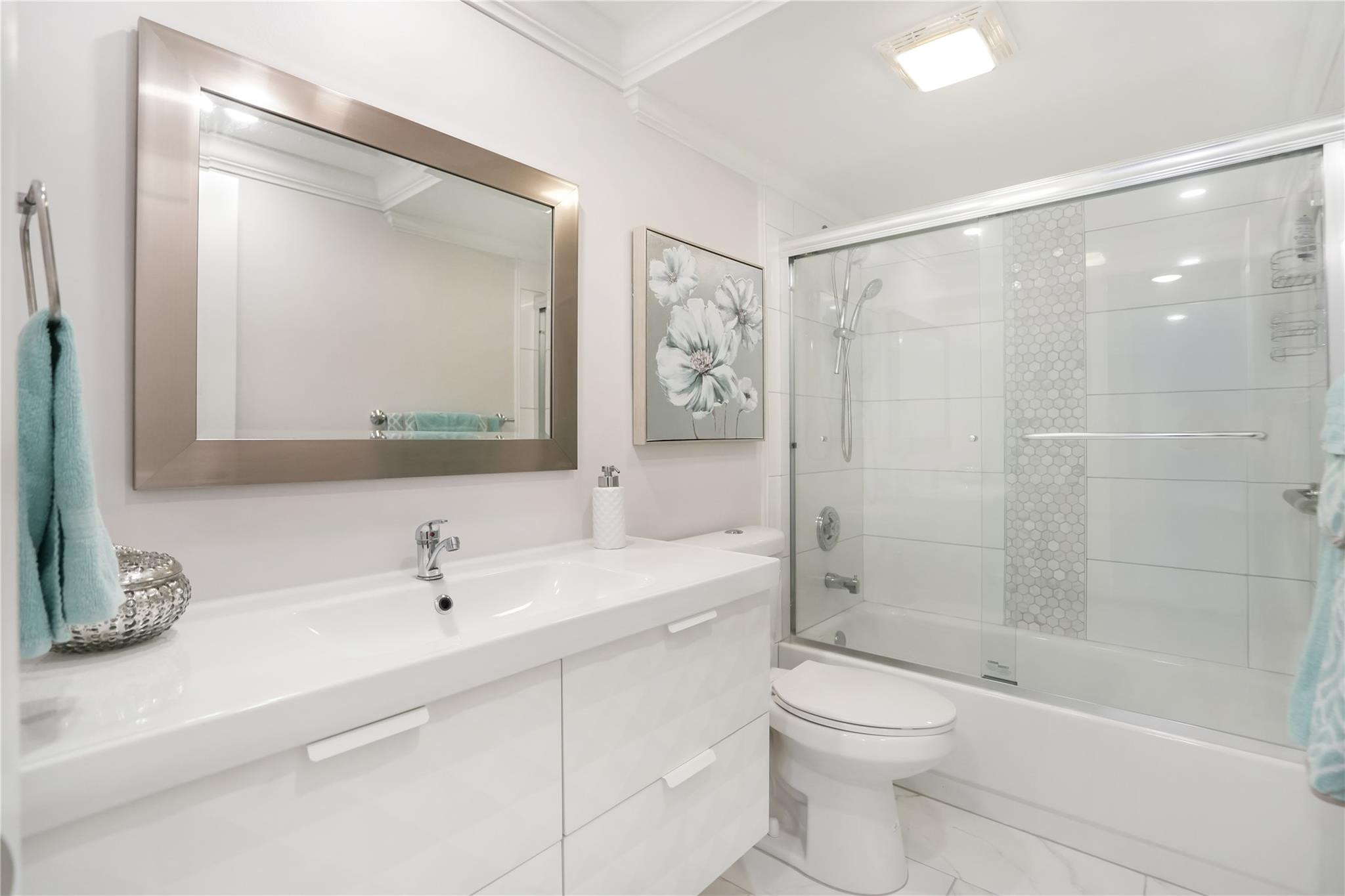 9300 Sunrise Lakes Boulevard Unit: 309