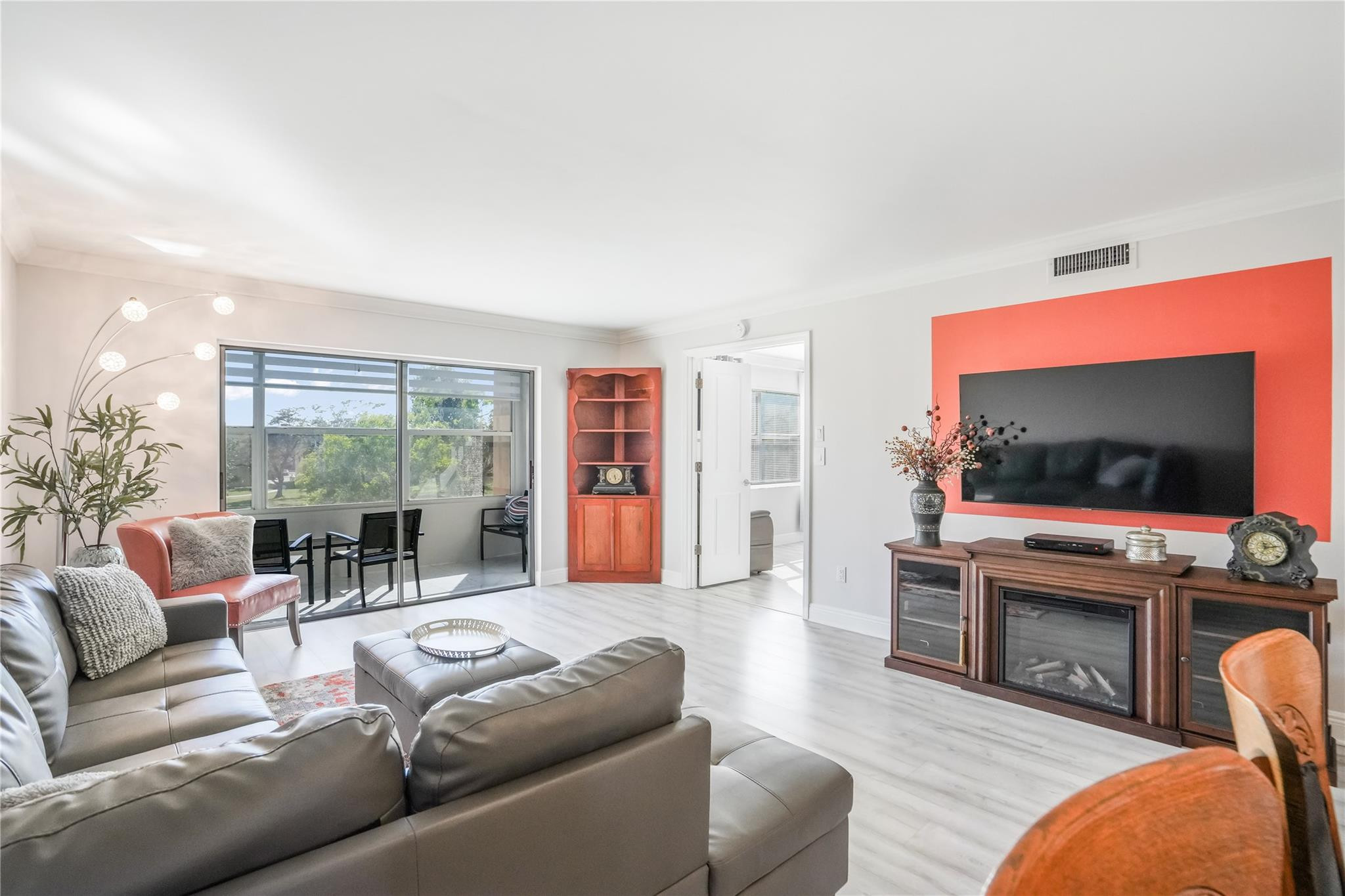 9300 Sunrise Lakes Boulevard Unit: 309