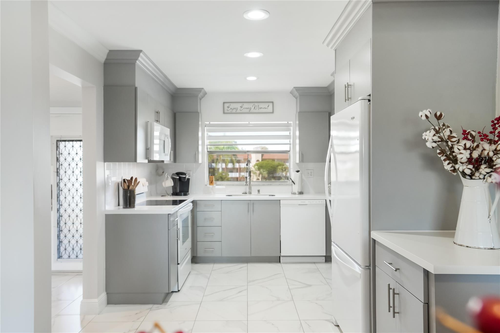 9300 Sunrise Lakes Boulevard Unit: 309