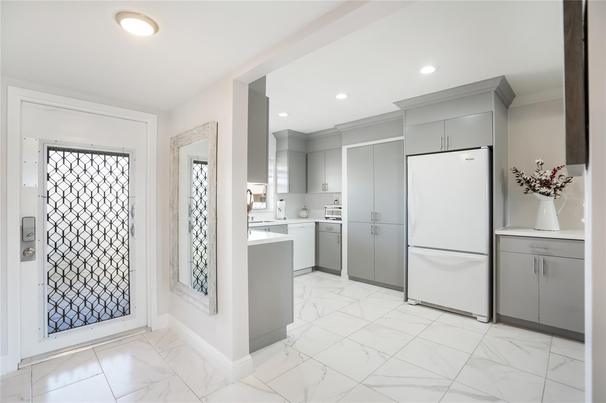 9300 Sunrise Lakes Boulevard Unit: 309