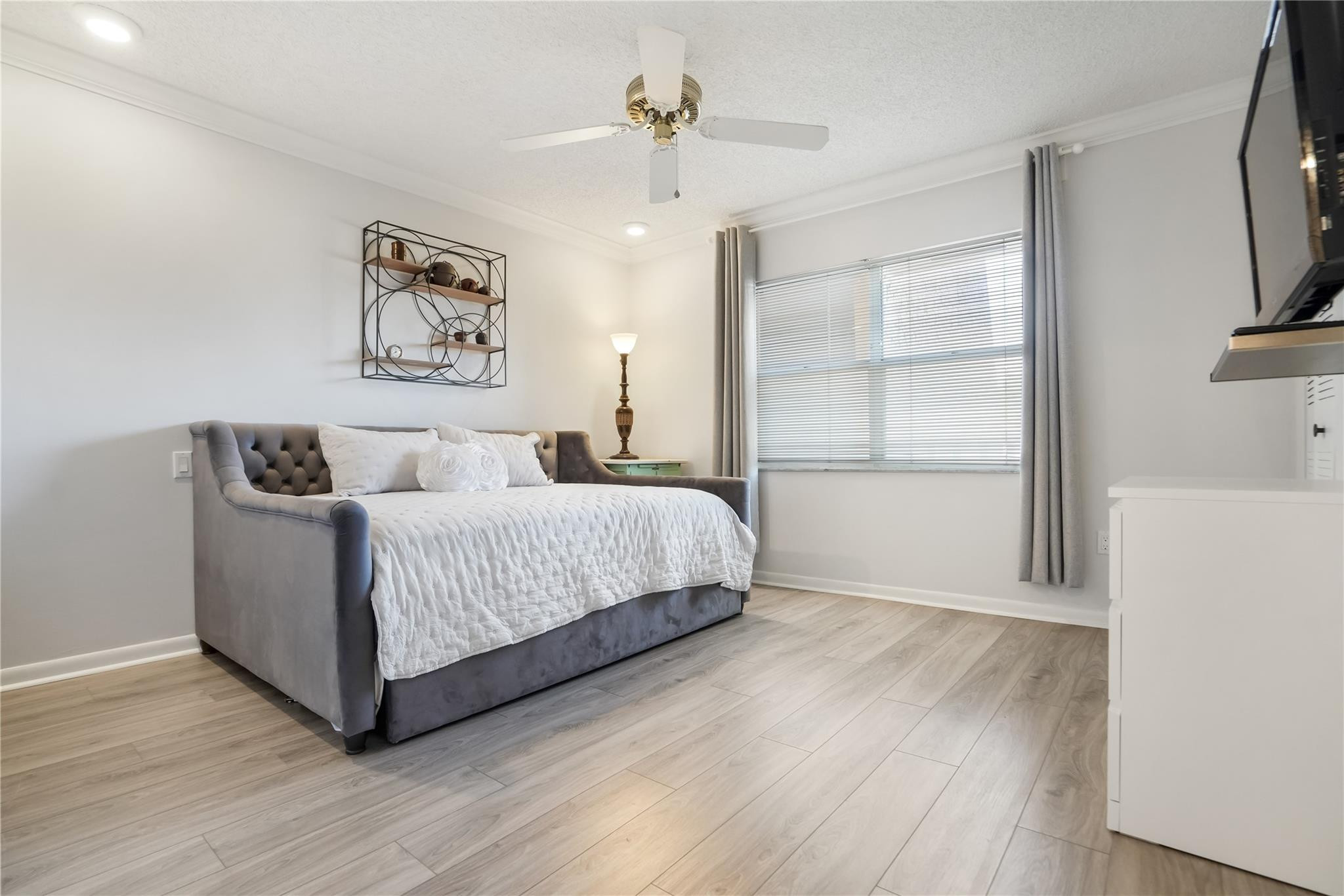 9300 Sunrise Lakes Boulevard Unit: 309