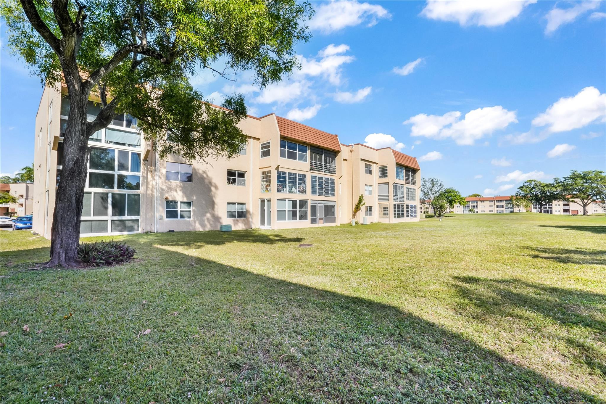 9300 Sunrise Lakes Boulevard Unit: 309