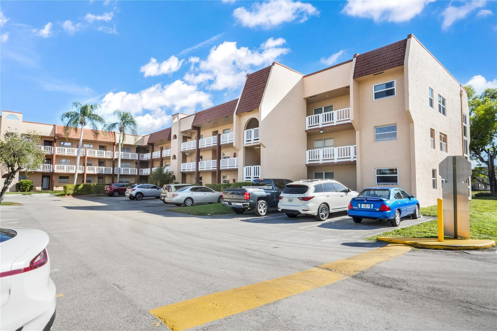 9300 Sunrise Lakes Boulevard Unit: 309