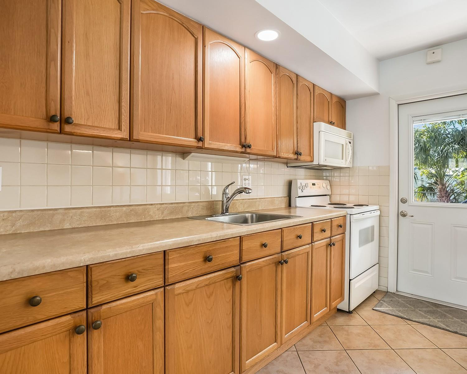 223 S Federal Highway 6