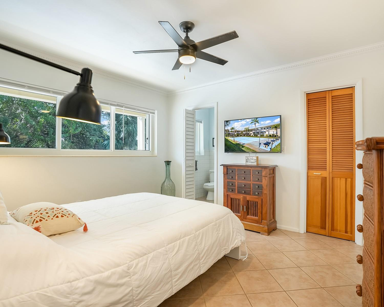 223 S Federal Highway 6