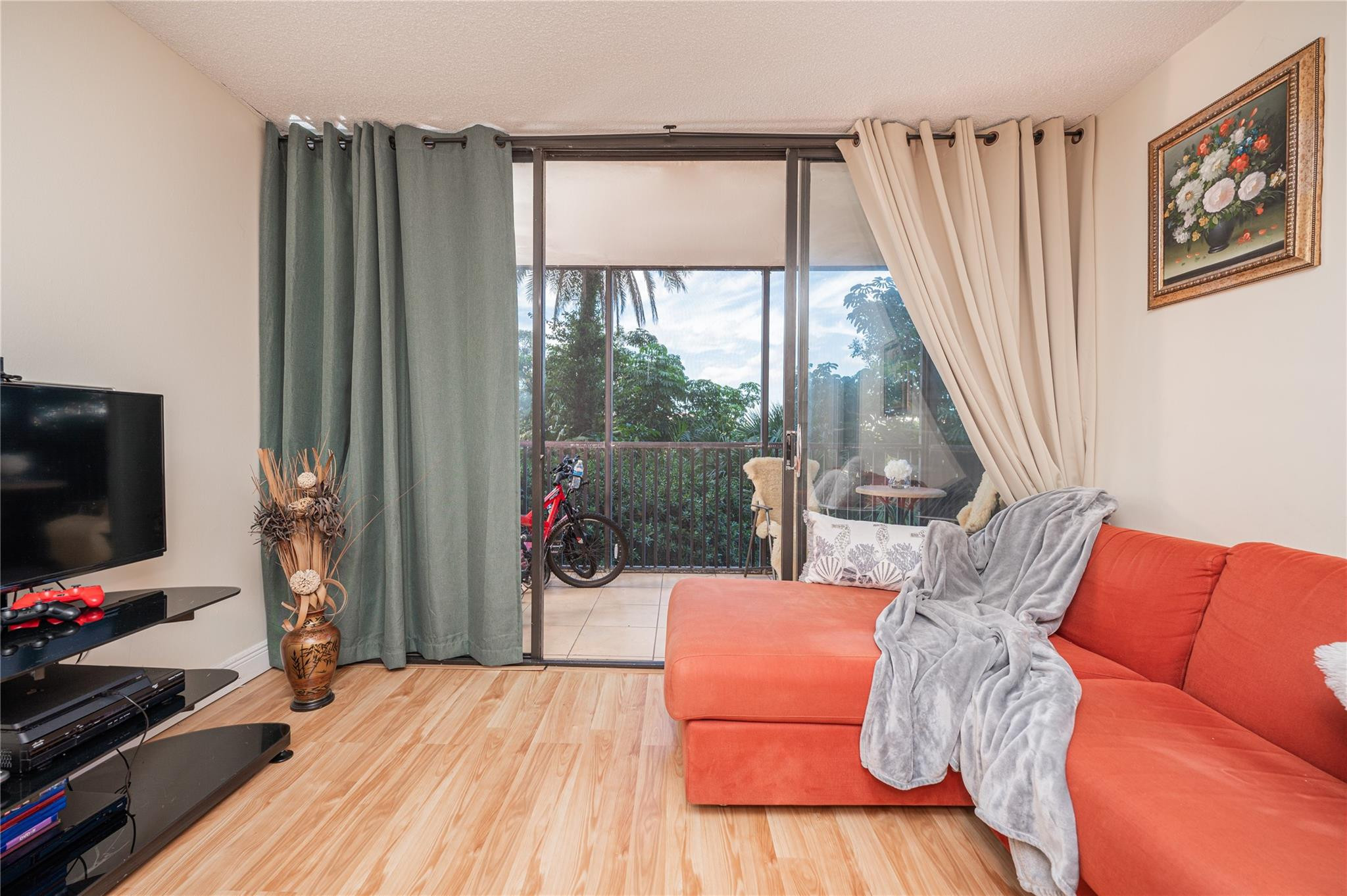 20379 W Country Club Drive 332