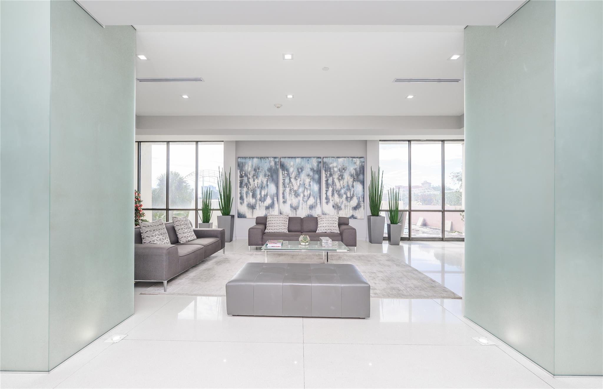 20379 W Country Club Drive 332