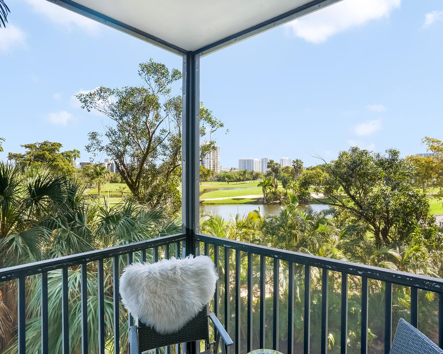 20379 W Country Club Drive 332