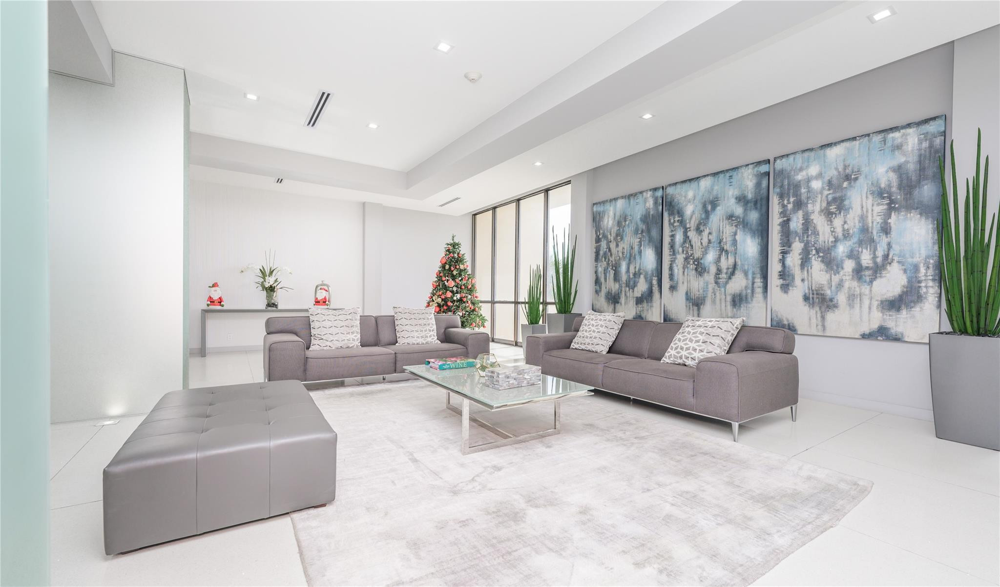 20379 W Country Club Drive 332