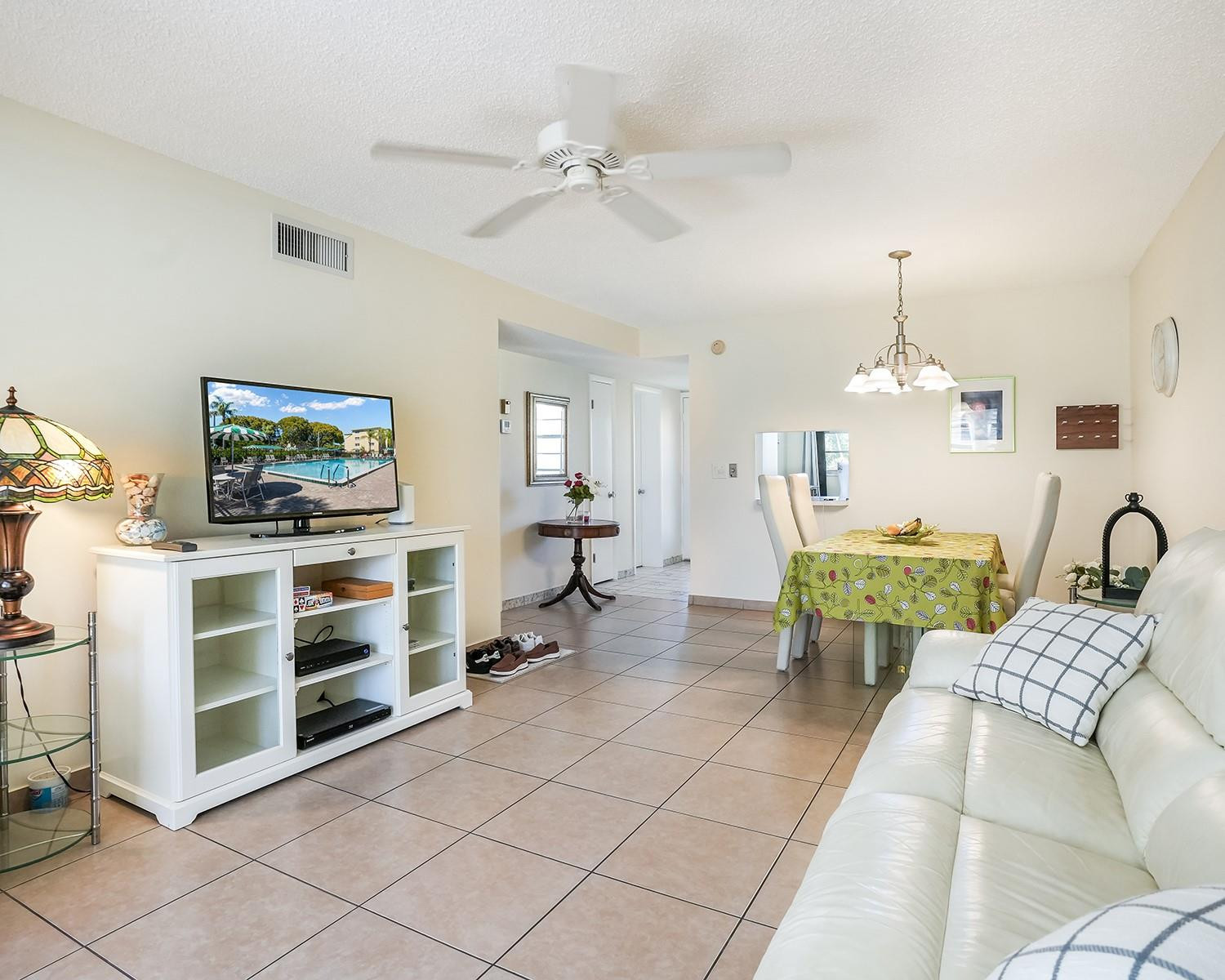 2615 NE 3rd Court 3140