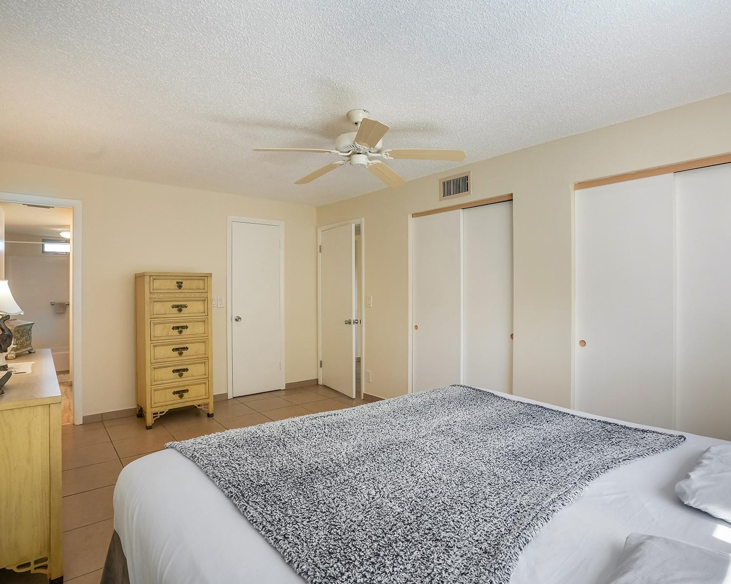 2615 NE 3rd Court 3140