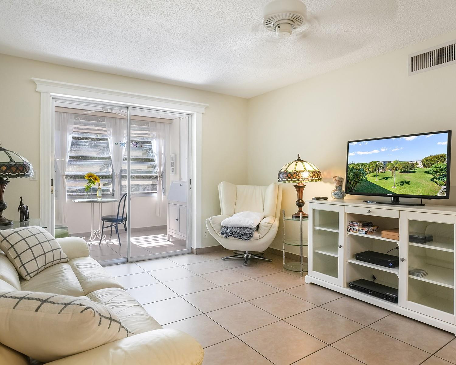 2615 NE 3rd Court 3140