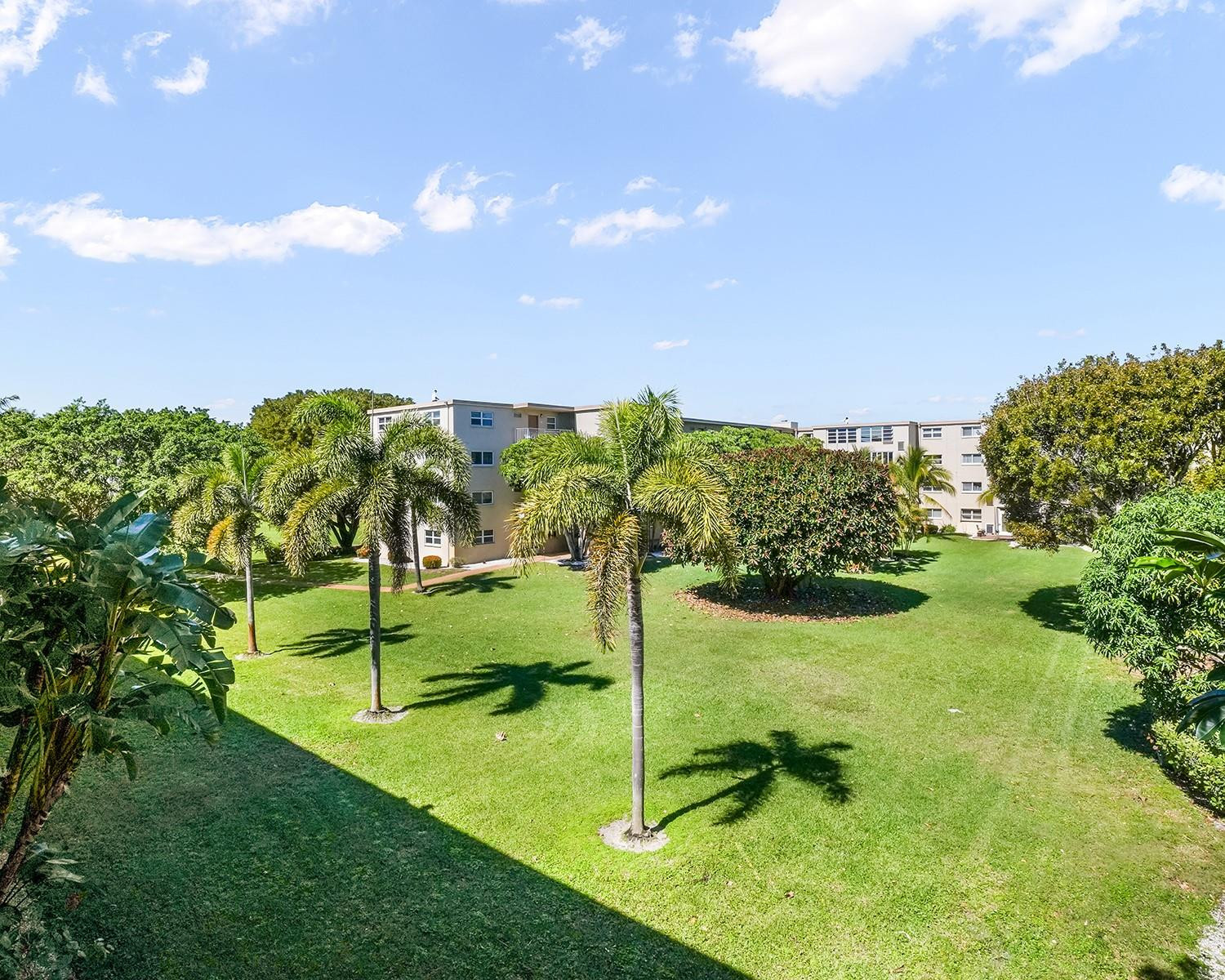 2615 NE 3rd Court 3140