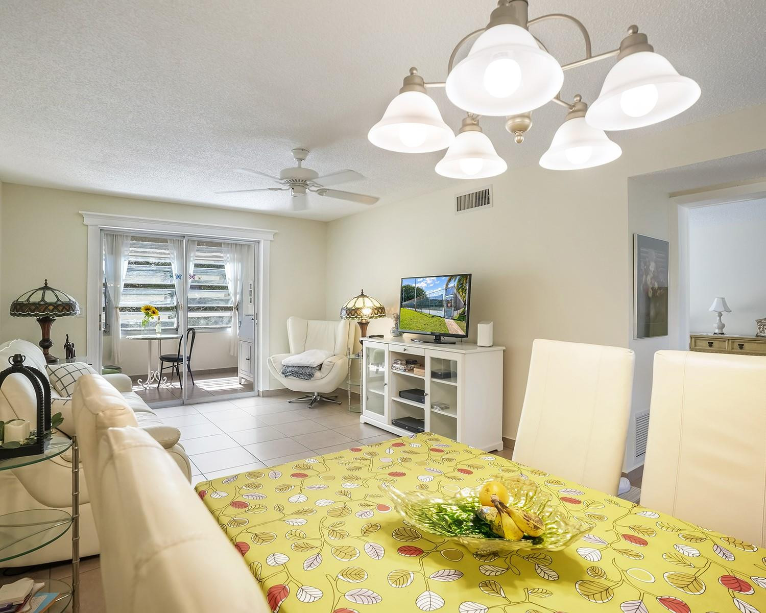 2615 NE 3rd Court 3140