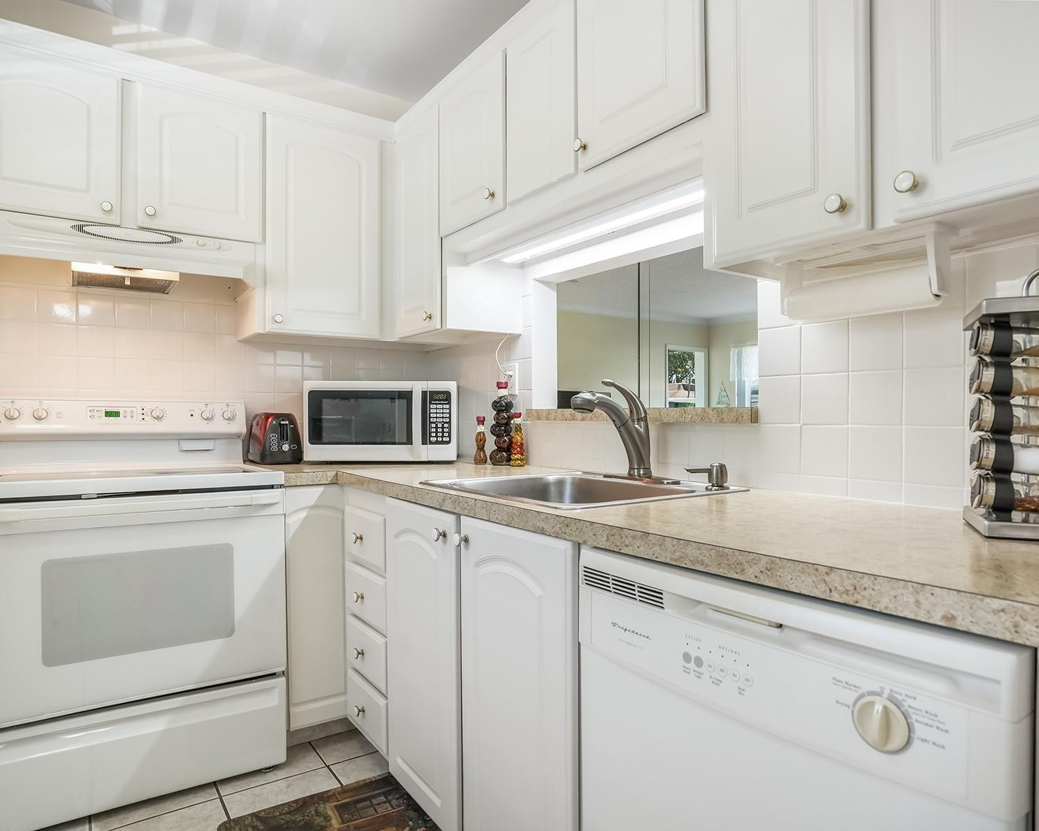 3400 NW 48th Avenue 407, Lauderdale Lakes Unit: 407