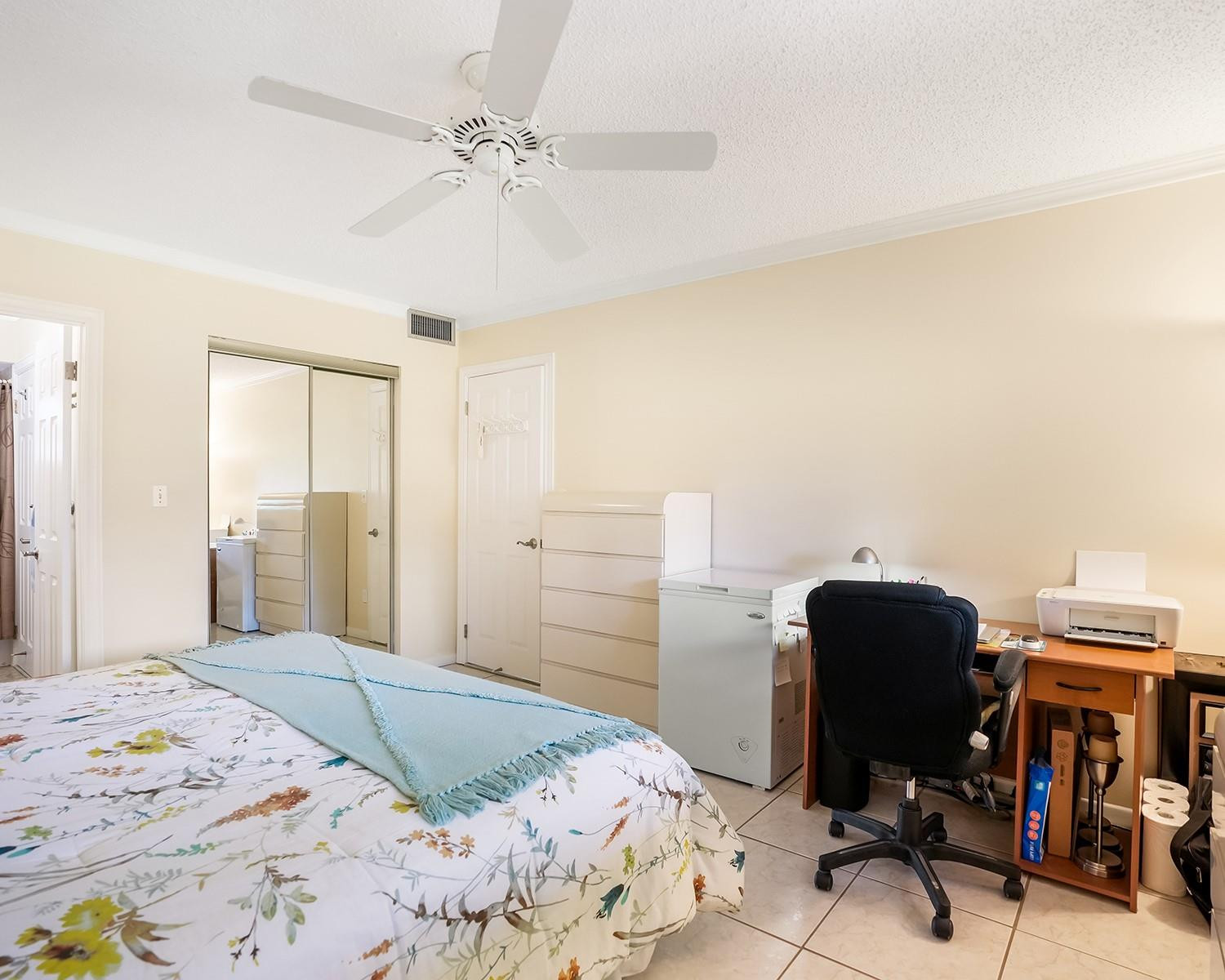3400 NW 48th Avenue 407, Lauderdale Lakes Unit: 407