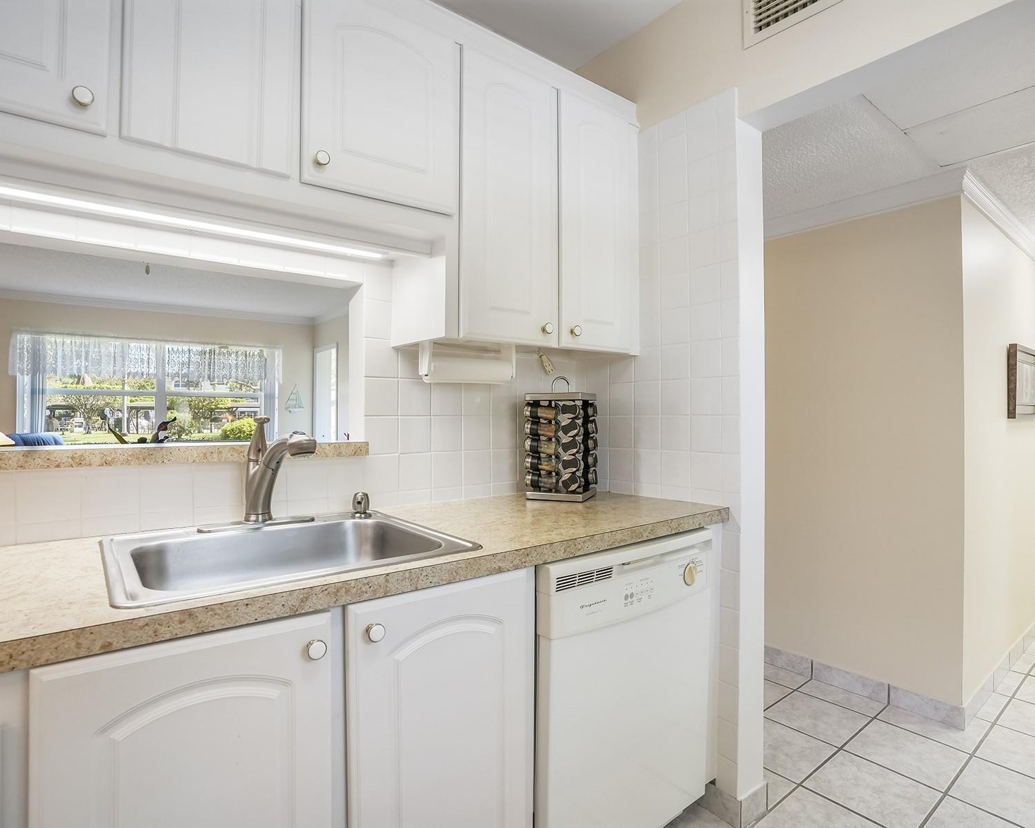 3400 NW 48th Avenue 407, Lauderdale Lakes Unit: 407