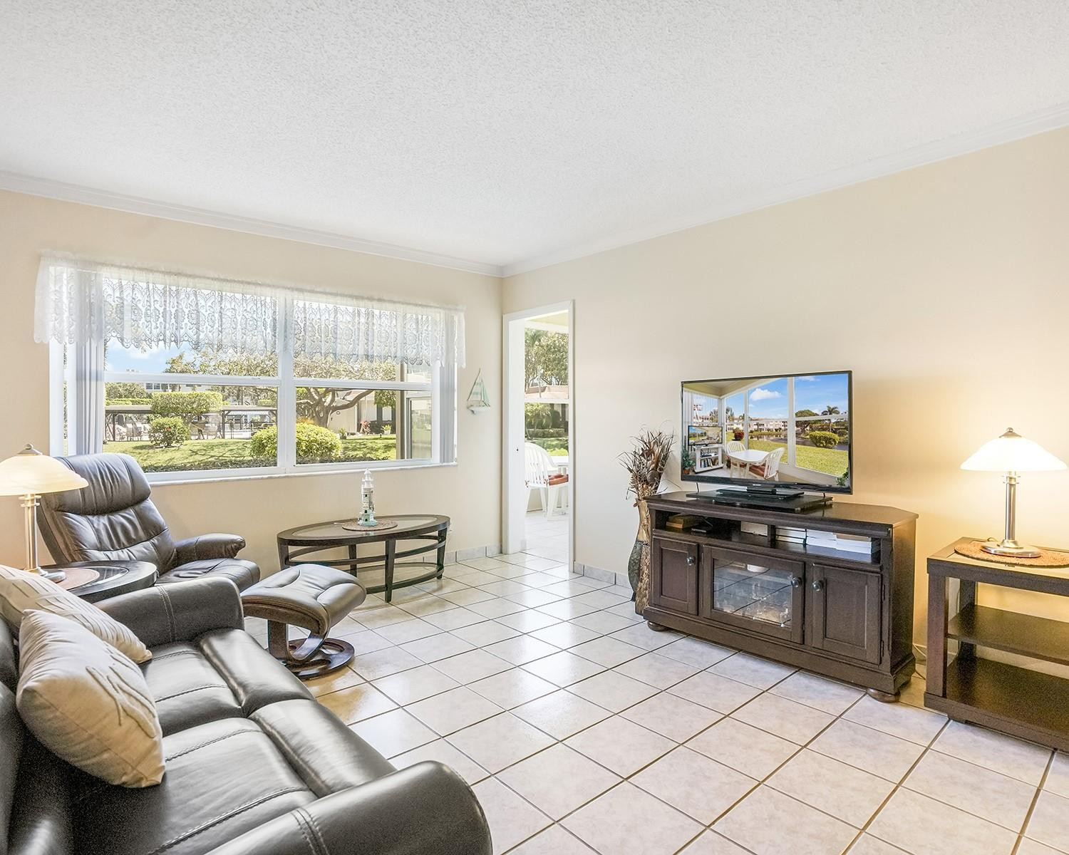 3400 NW 48th Avenue 407, Lauderdale Lakes Unit: 407