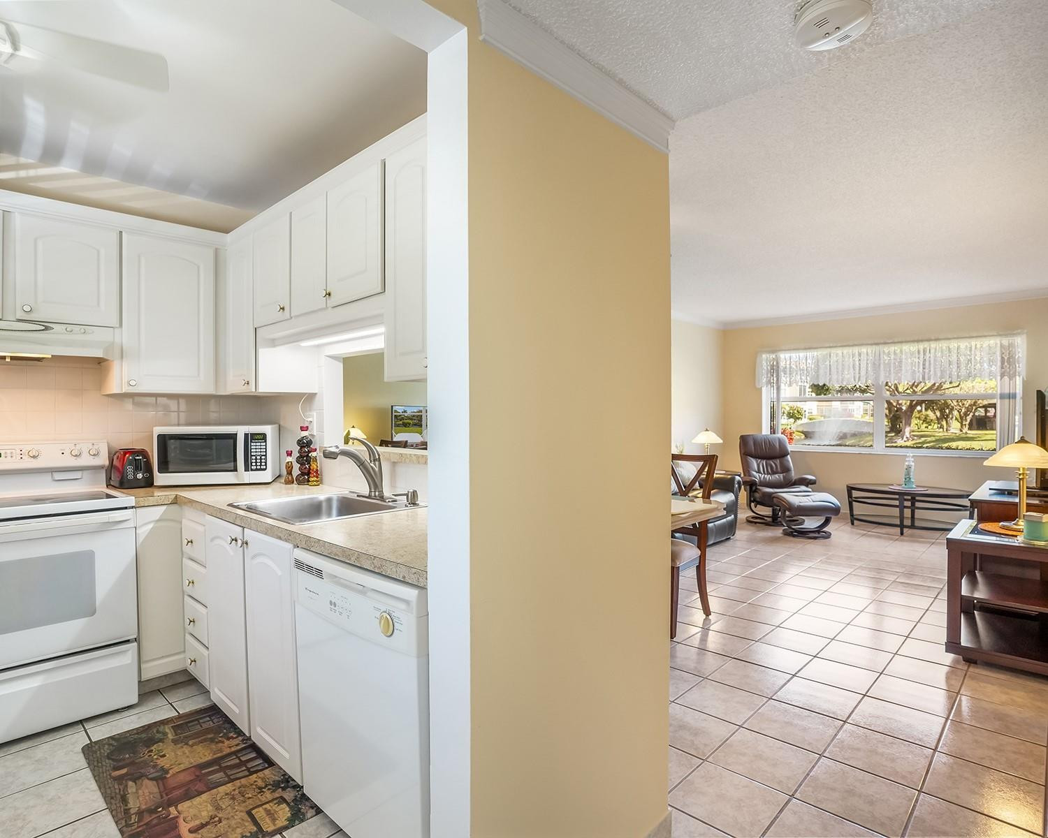 3400 NW 48th Avenue 407, Lauderdale Lakes Unit: 407