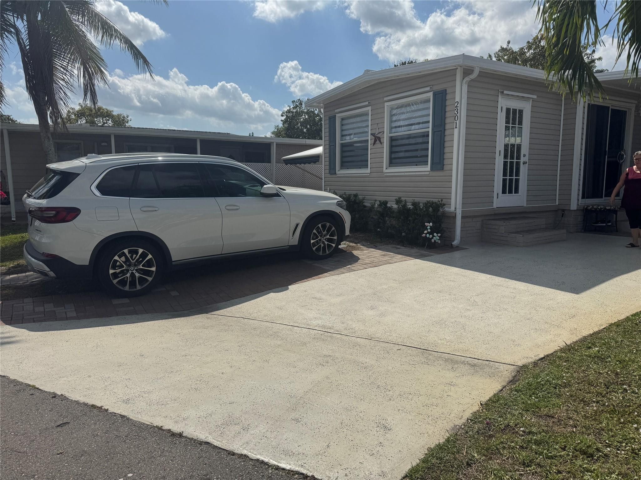 2301 SW 86th Terrace