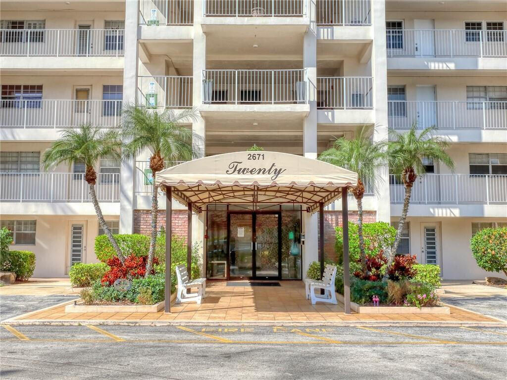 2671 S Course Drive 703