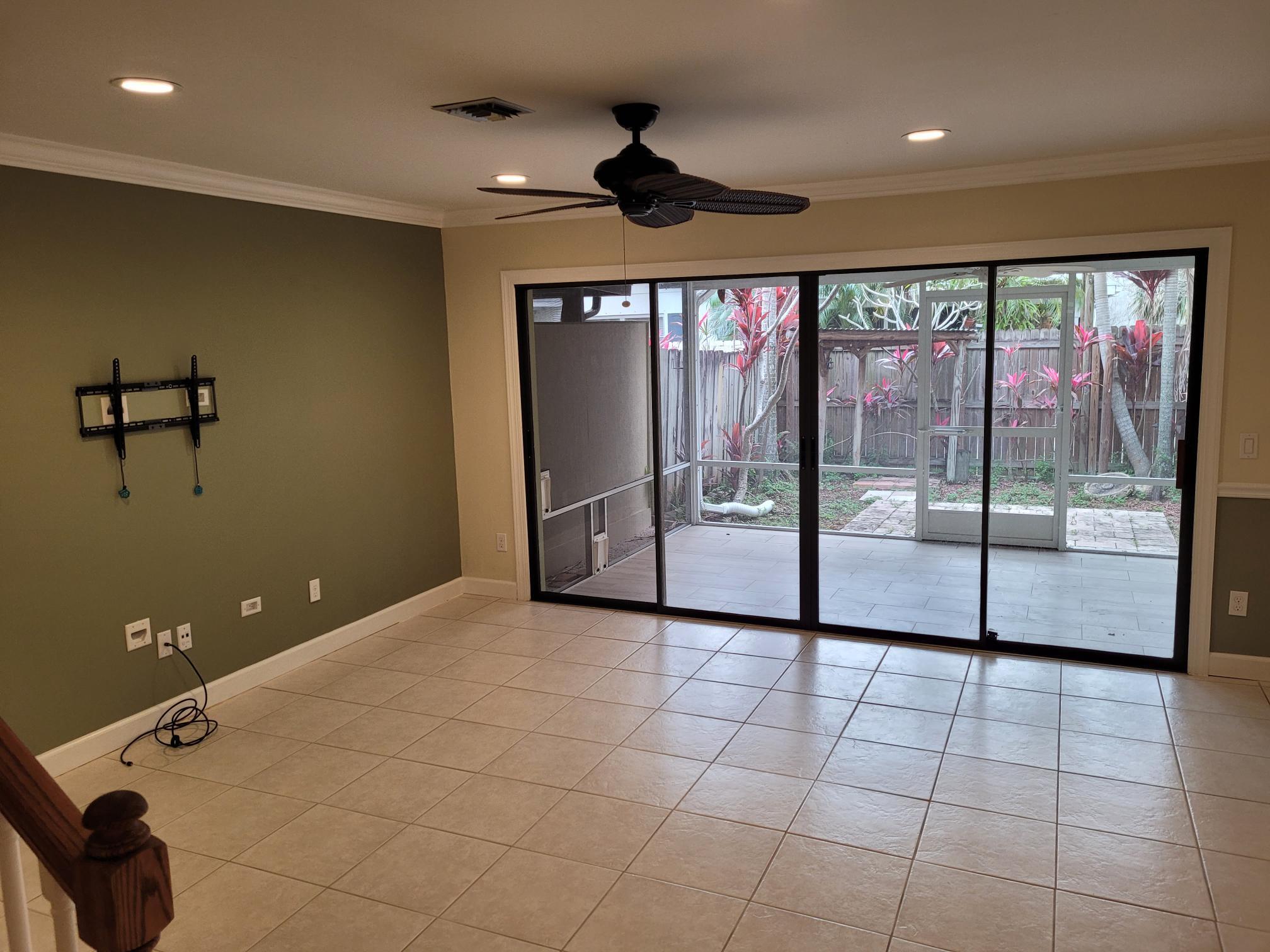 973 NW Spruce Ridge Drive 2