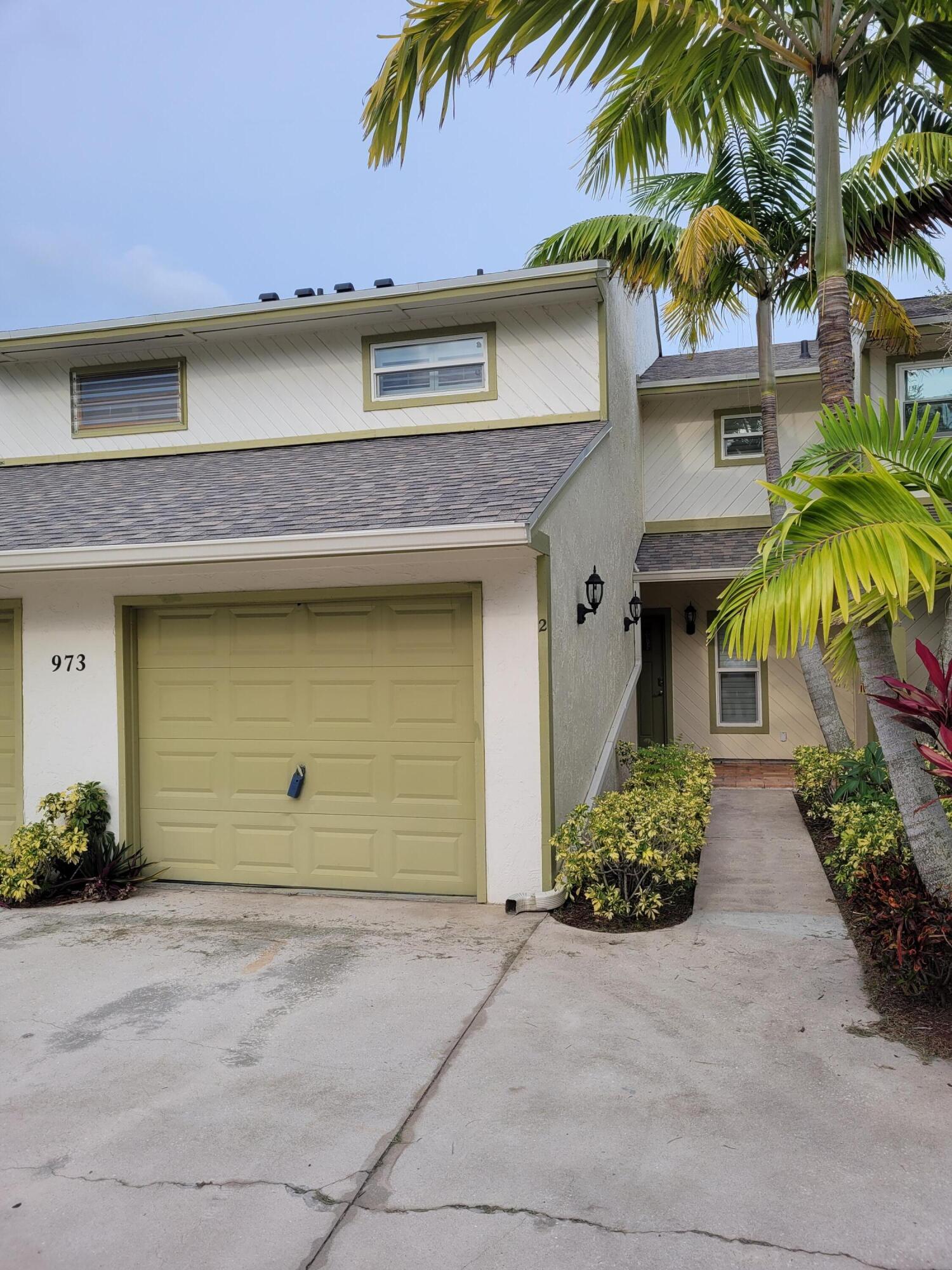 973 NW Spruce Ridge Drive 2