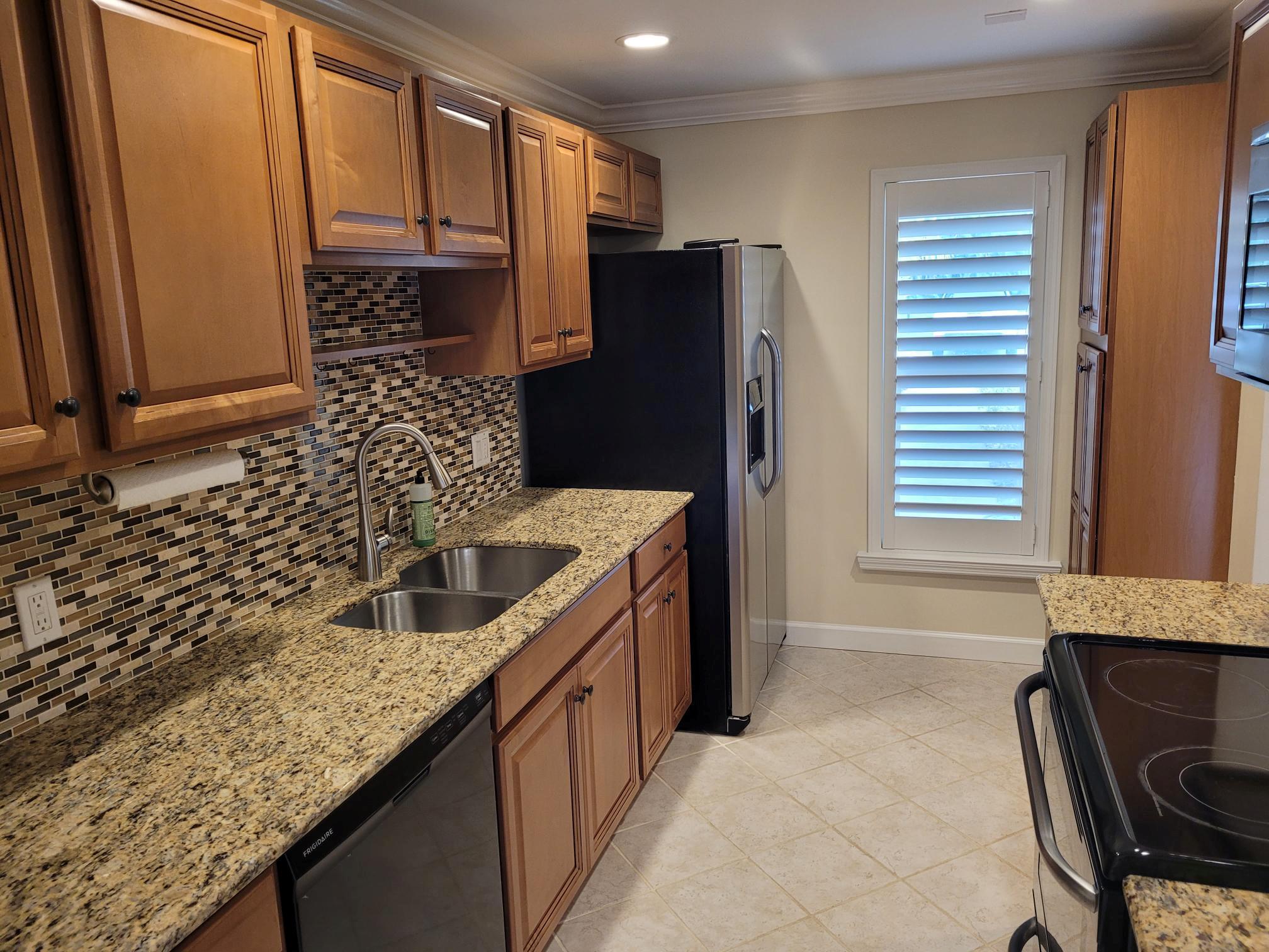 973 NW Spruce Ridge Drive 2