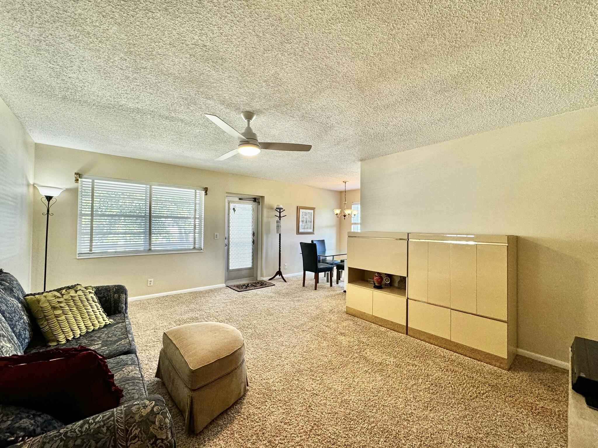 206 Windsor I