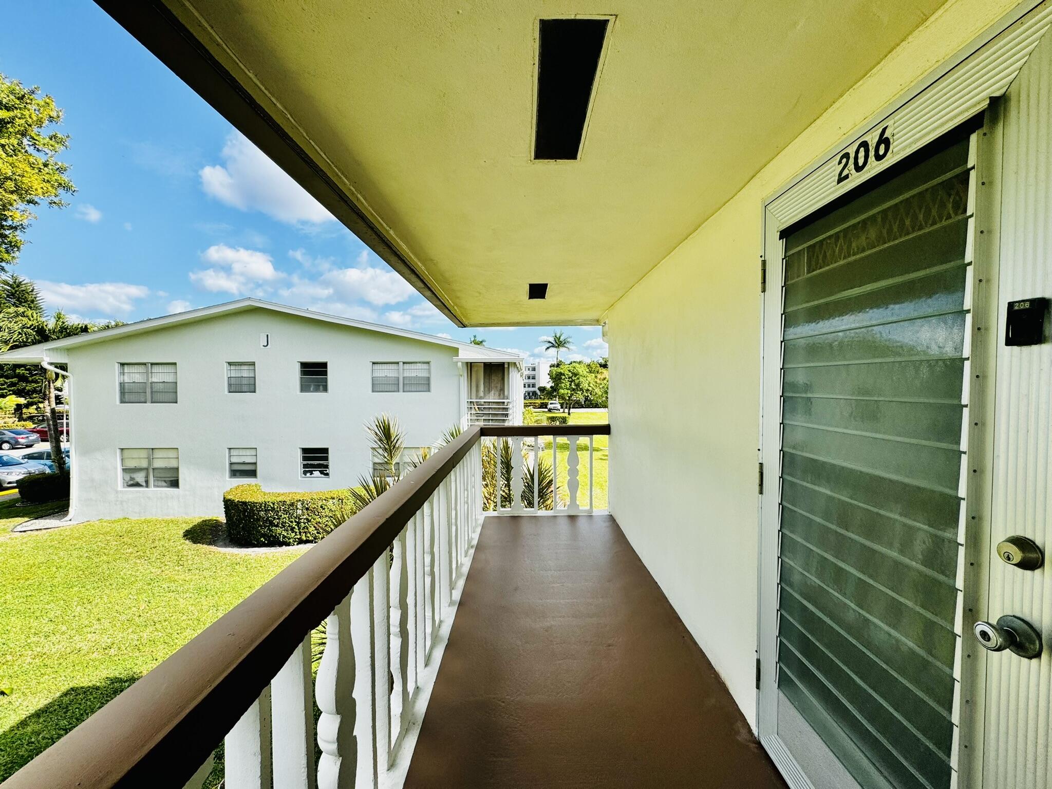 206 Windsor I