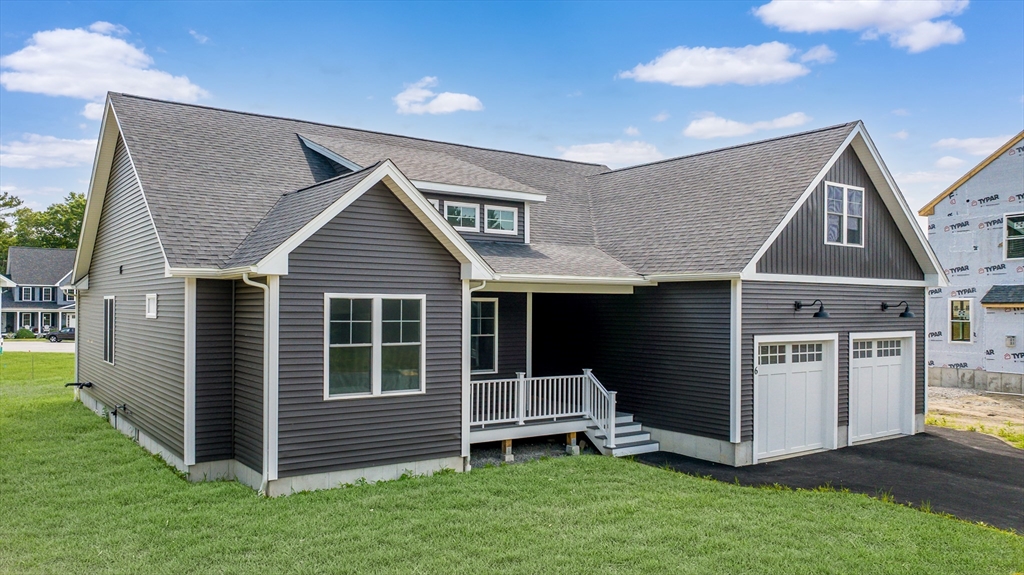 6 Marthas Vineyard Dr