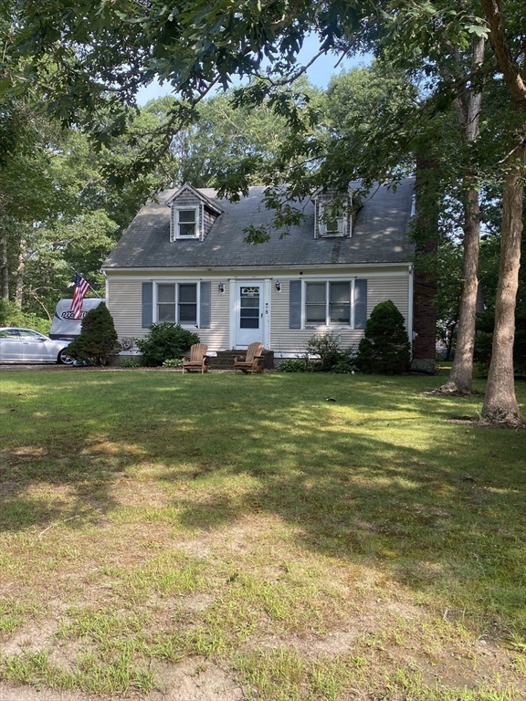 8 Kerry Dr