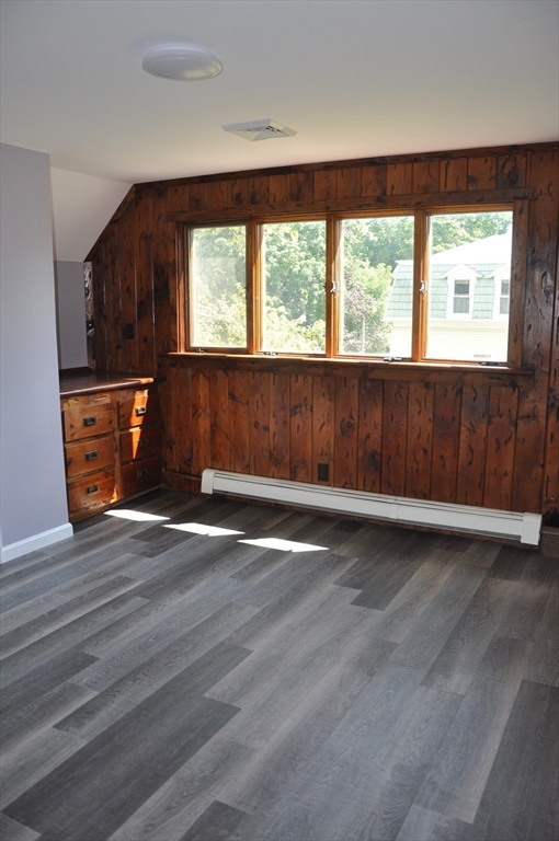 10 W Weir St