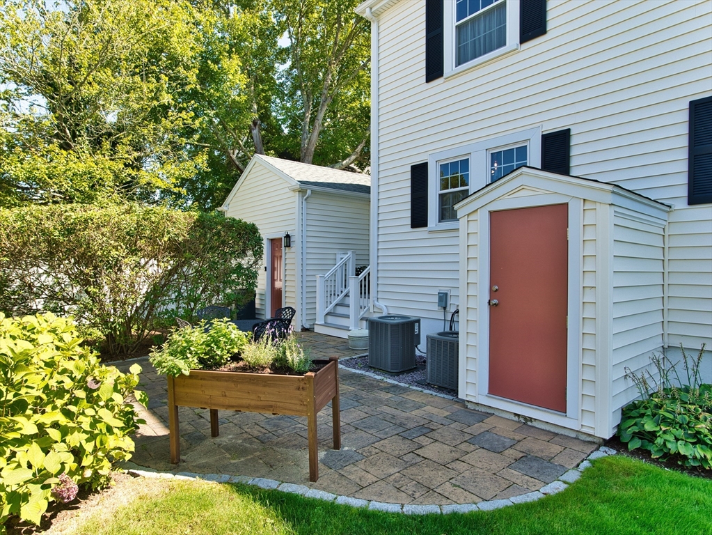 247 Carroll St