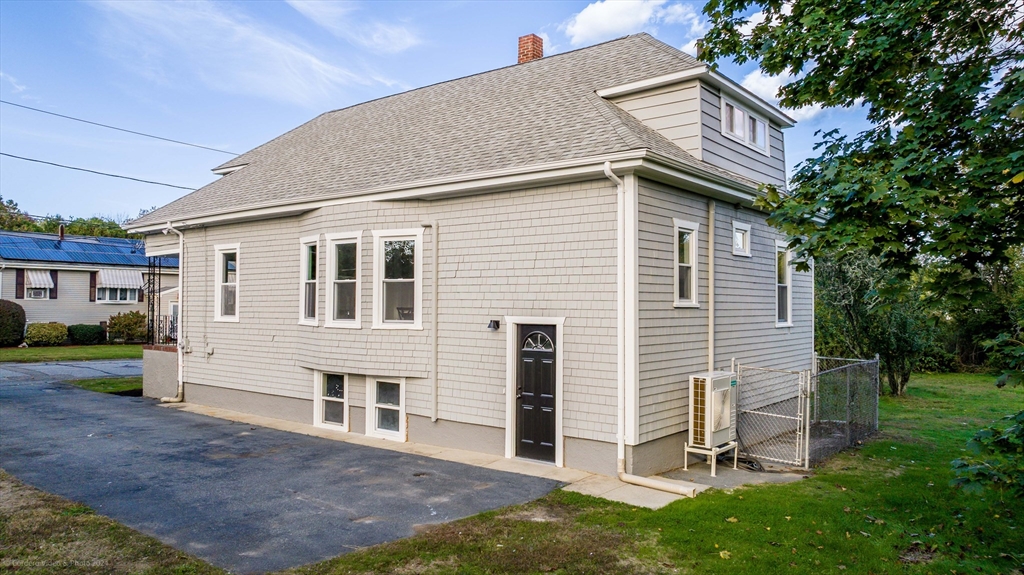 9 Nancy St