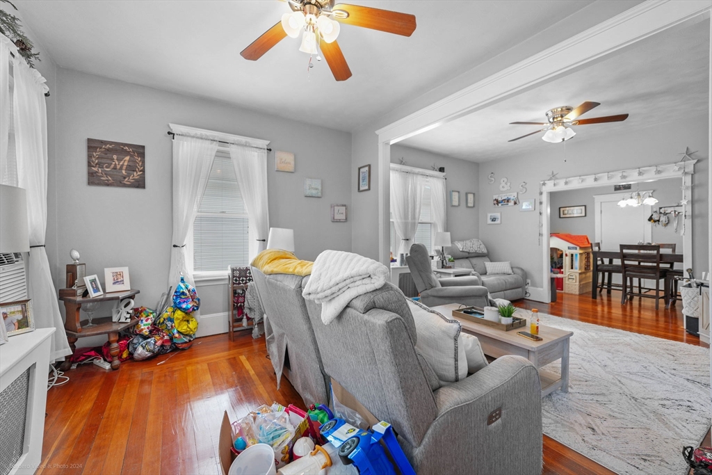 609-611 Allen St