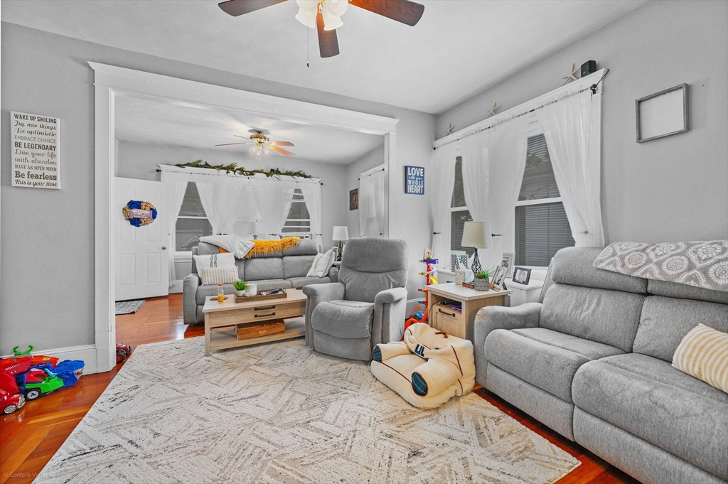 609-611 Allen St