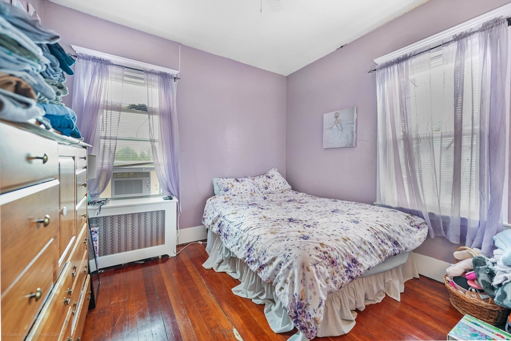 609-611 Allen St