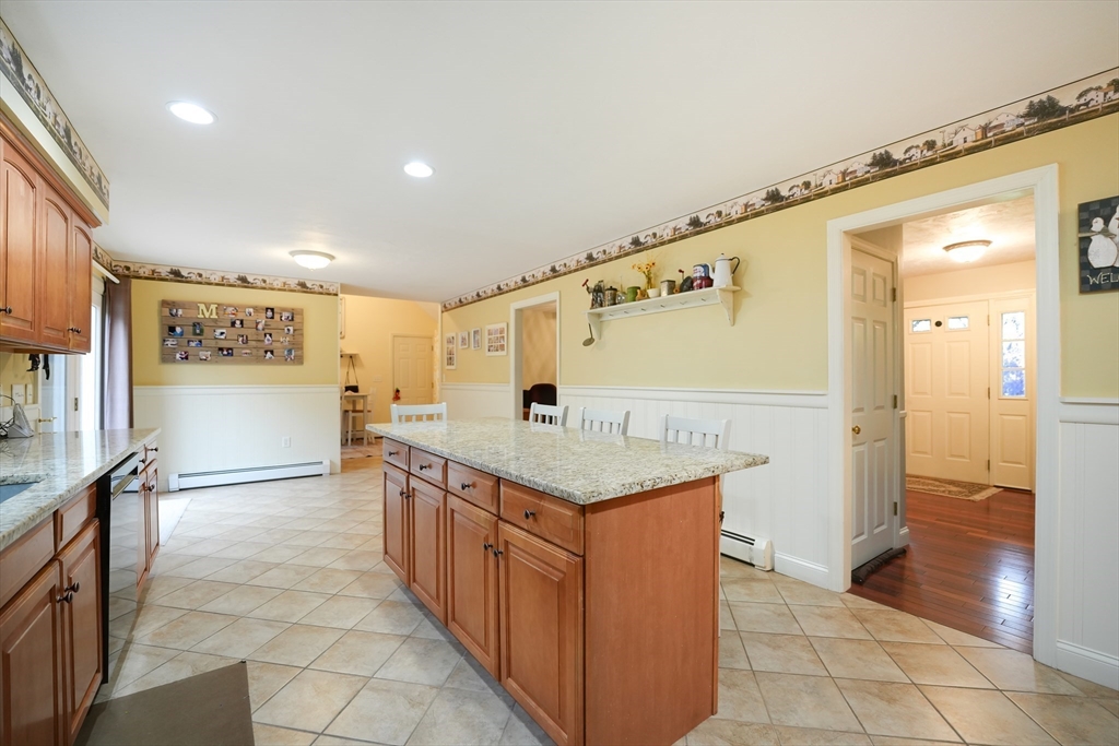 34 Mayflower Ln
