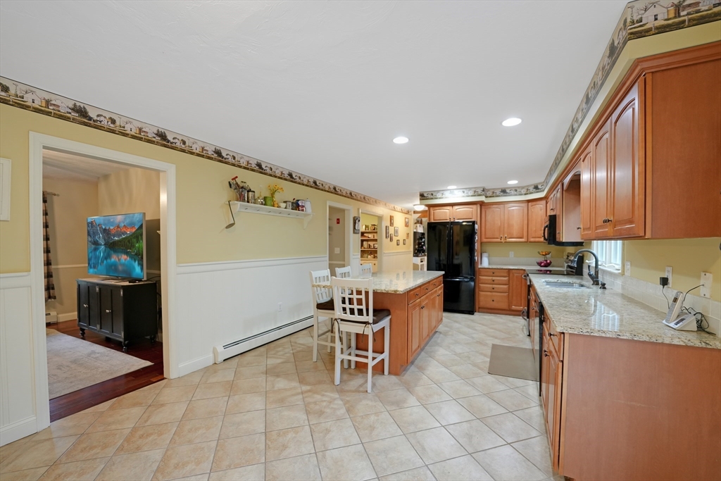 34 Mayflower Ln