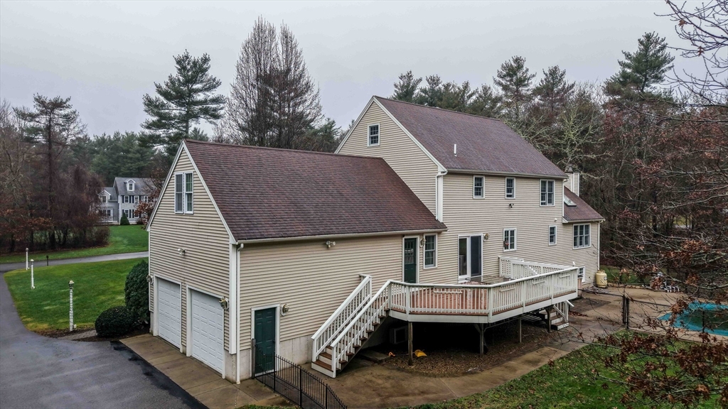 34 Mayflower Ln