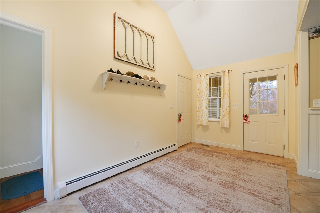 34 Mayflower Ln