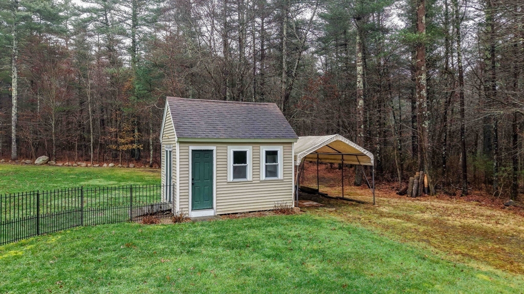 34 Mayflower Ln