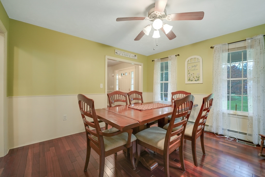 34 Mayflower Ln