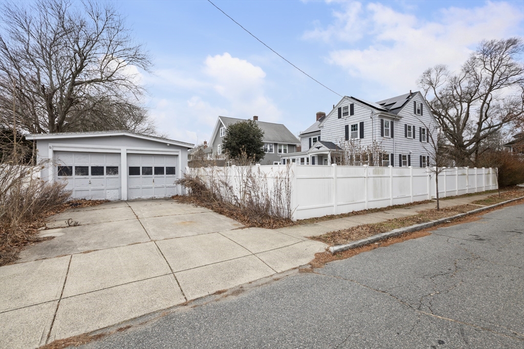 180 Bedford Street