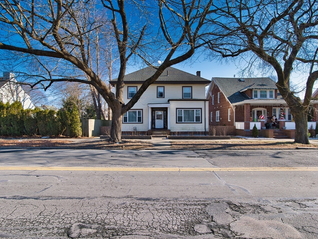 740 Rockdale Ave