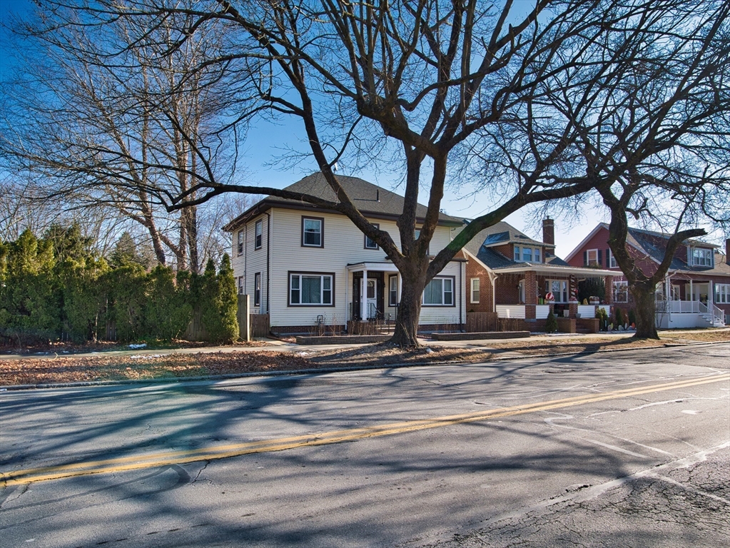 740 Rockdale Ave