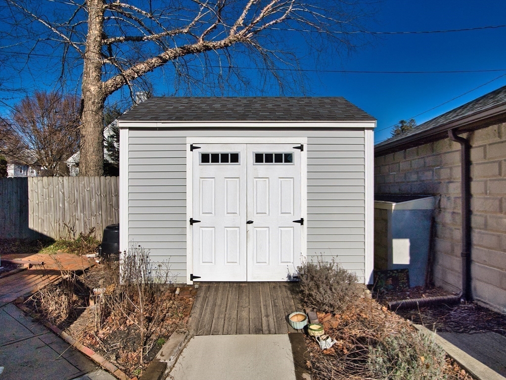 740 Rockdale Ave